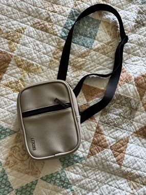 Brixley gray bag, wear up to 5 ways!